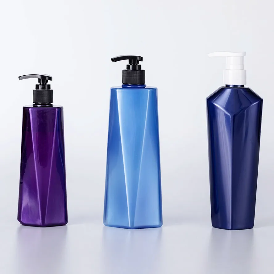 Fabrik 500 ml Handwaschdesinfektionsmittel Kunststoffkosmetik Klare weiße Haustierflasche mit Pumpe